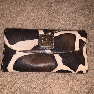 Dooney & Bourke giraffe print wallet